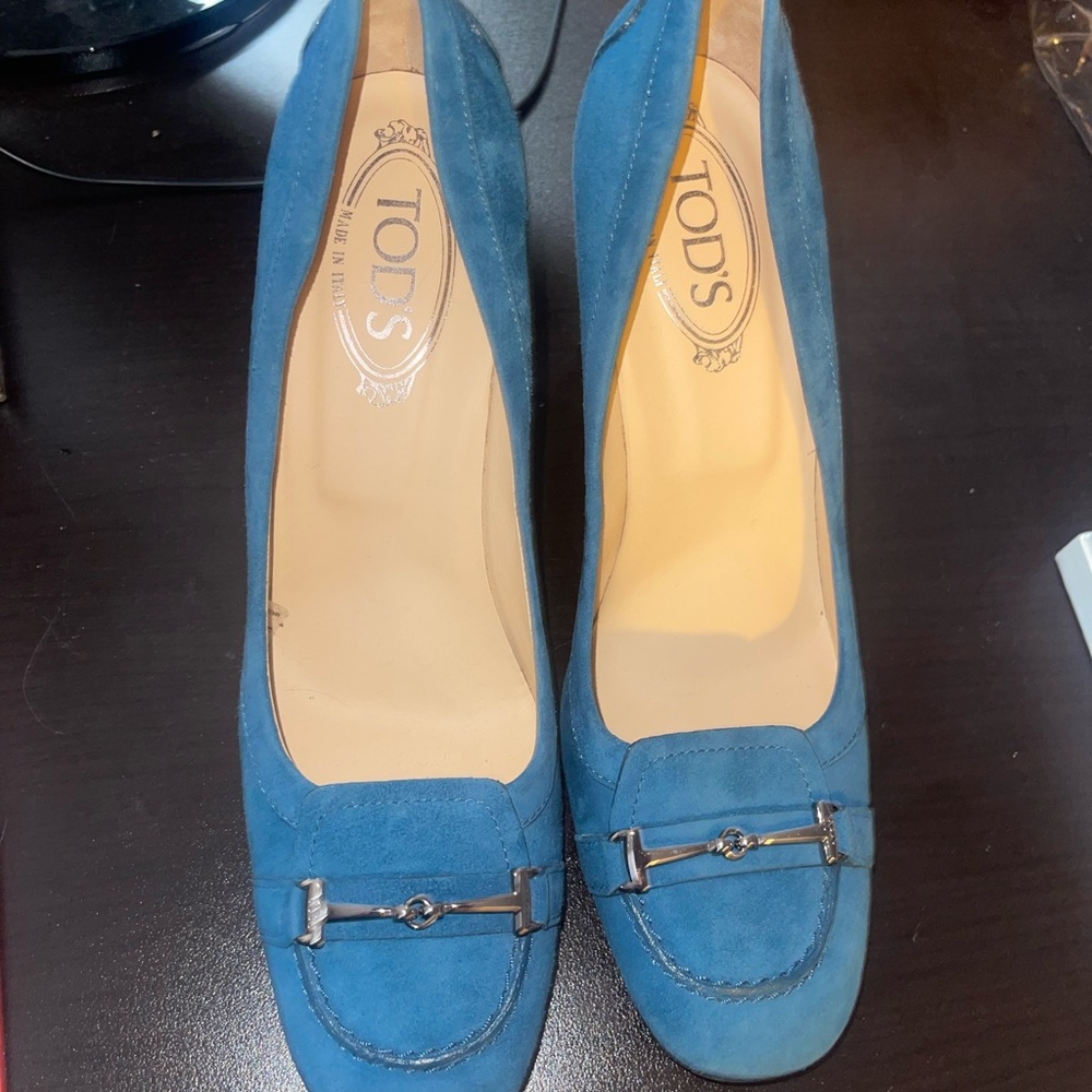 Tods velour teal chunky heel sz 40 (US 9)